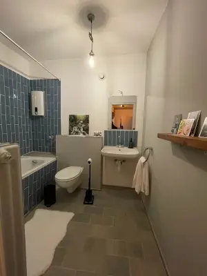 JonnysArtApartment 7