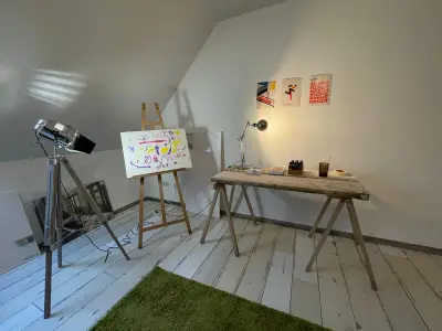 JonnysArtApartment 6