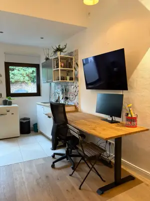 JonnysStudio 4